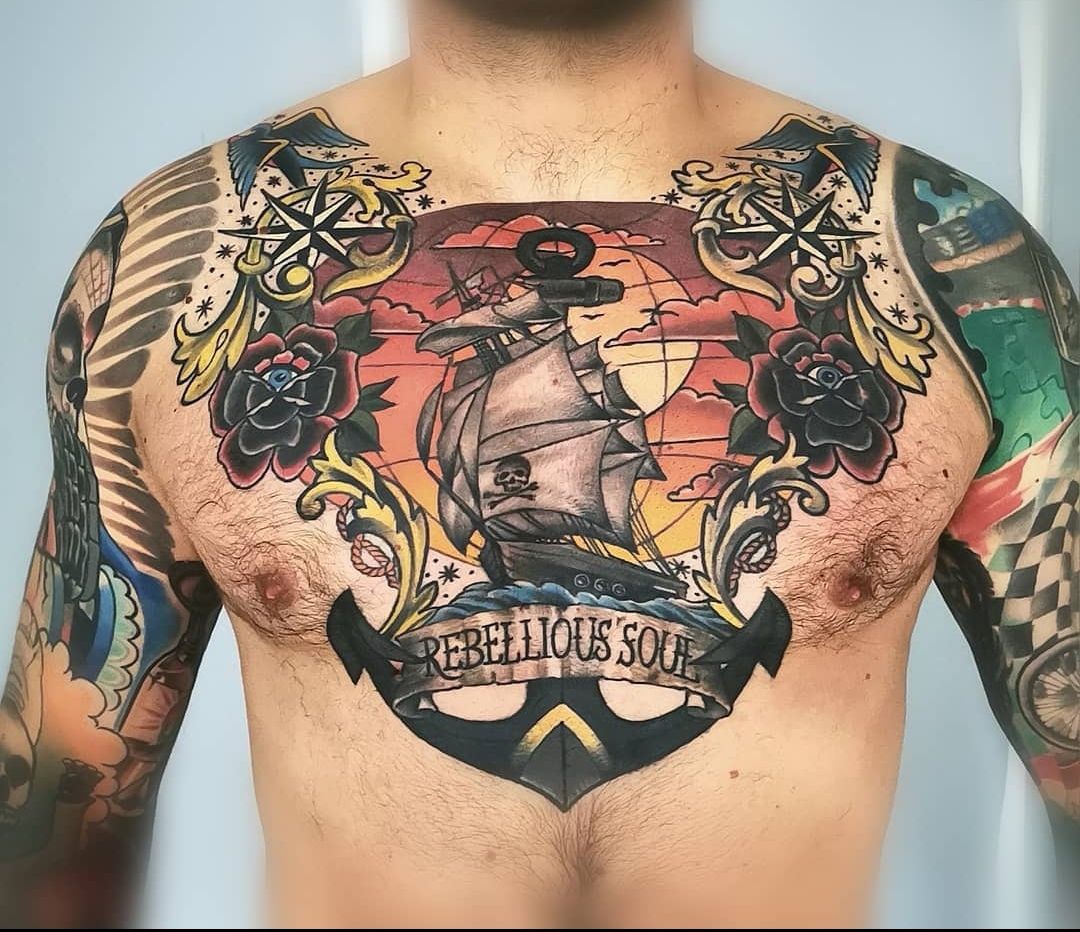 Brust Tattoo Rebellious soul Piratenschiff Seefahrt maritim